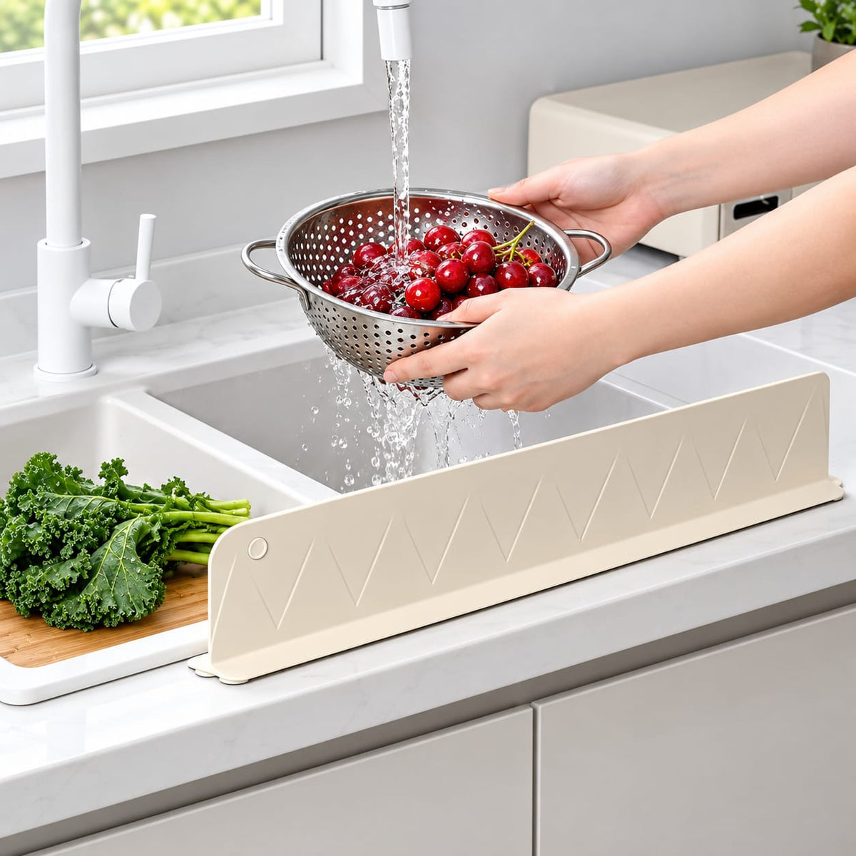 Kitchen Sink Splash Guard – Water Splash Barrier & Sink Counter Protector